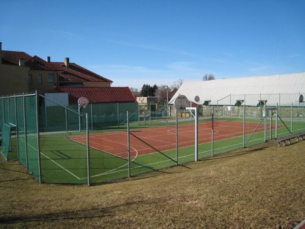 Víceúčelové hřiště v&nbsp;Českých Heřmanicích